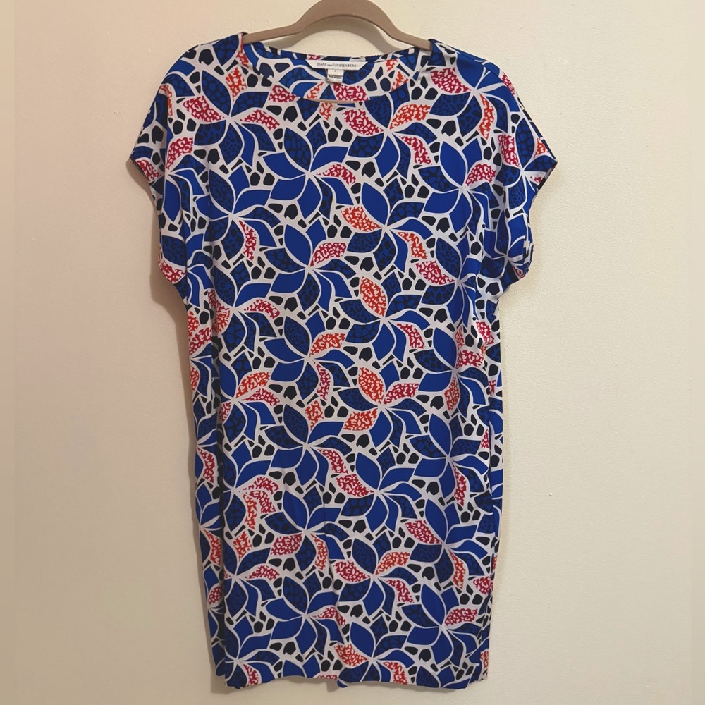 Diane Von Furstenberg Shift Silk Dress, Size P/S - GORGEOUS PRINT!